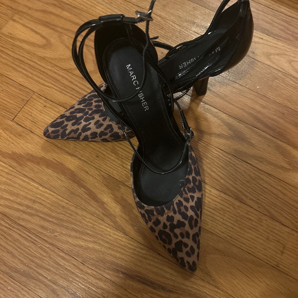 Cute leopard print pumps